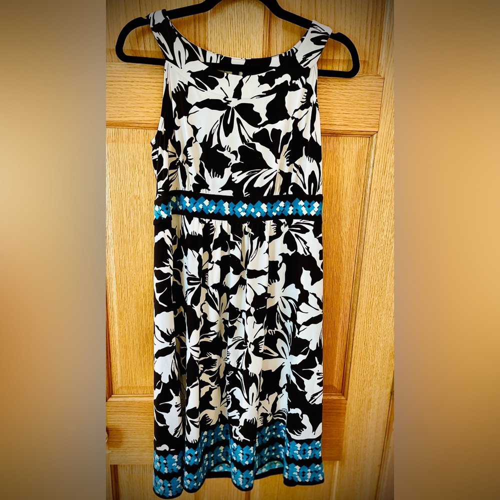 Apt 9 BEAUTIFUL Dress - Picture 1 of 4